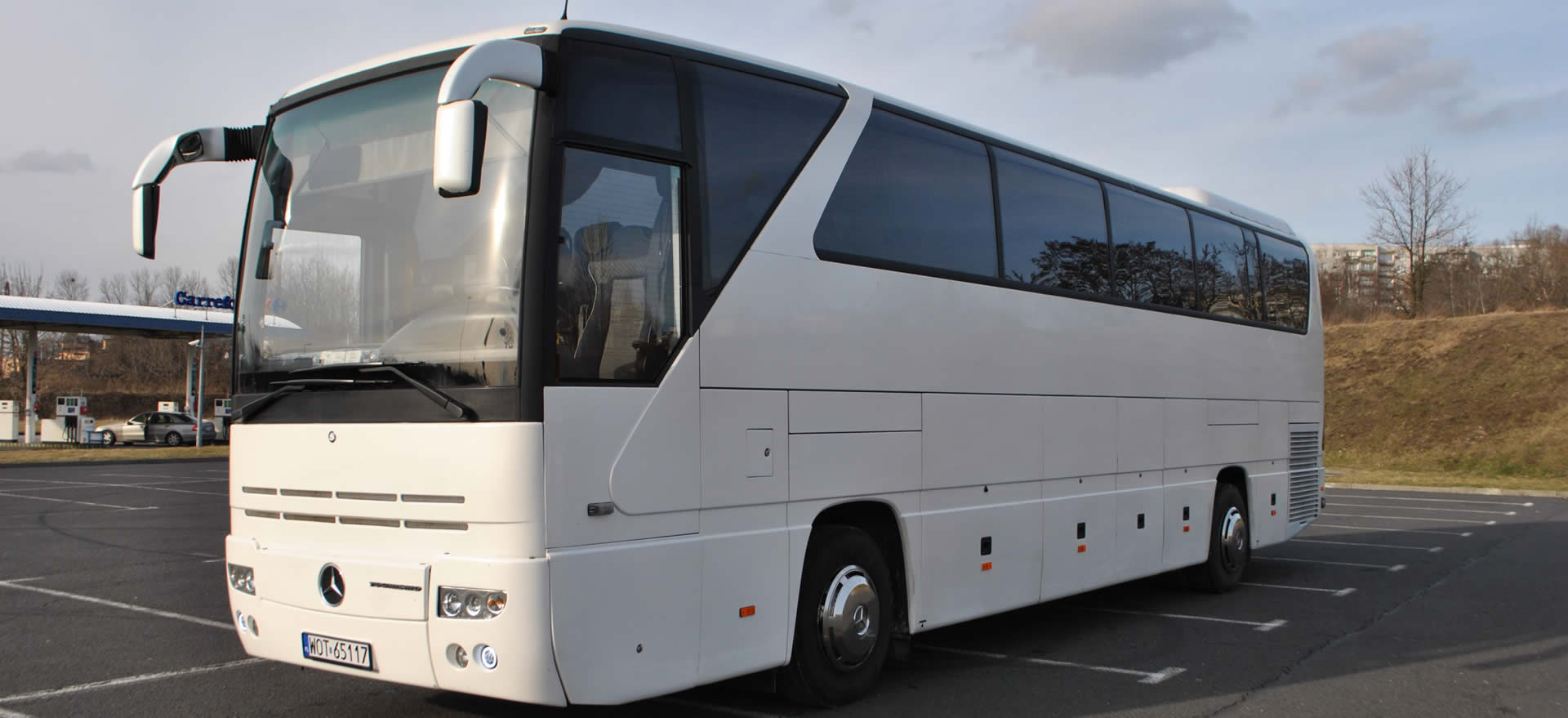 Transport autokarowy - przewóz osób Bielsko-Biała, wynajem autokarów Bielsko-Biała. Katowice, Kraków